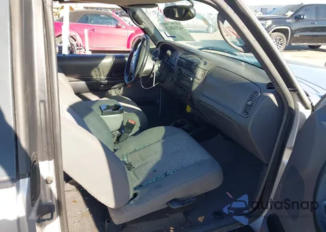 2003 Mazda B4000 Ds z USA, uszkodzony, nr VIN 4F4YR46E43TM18896